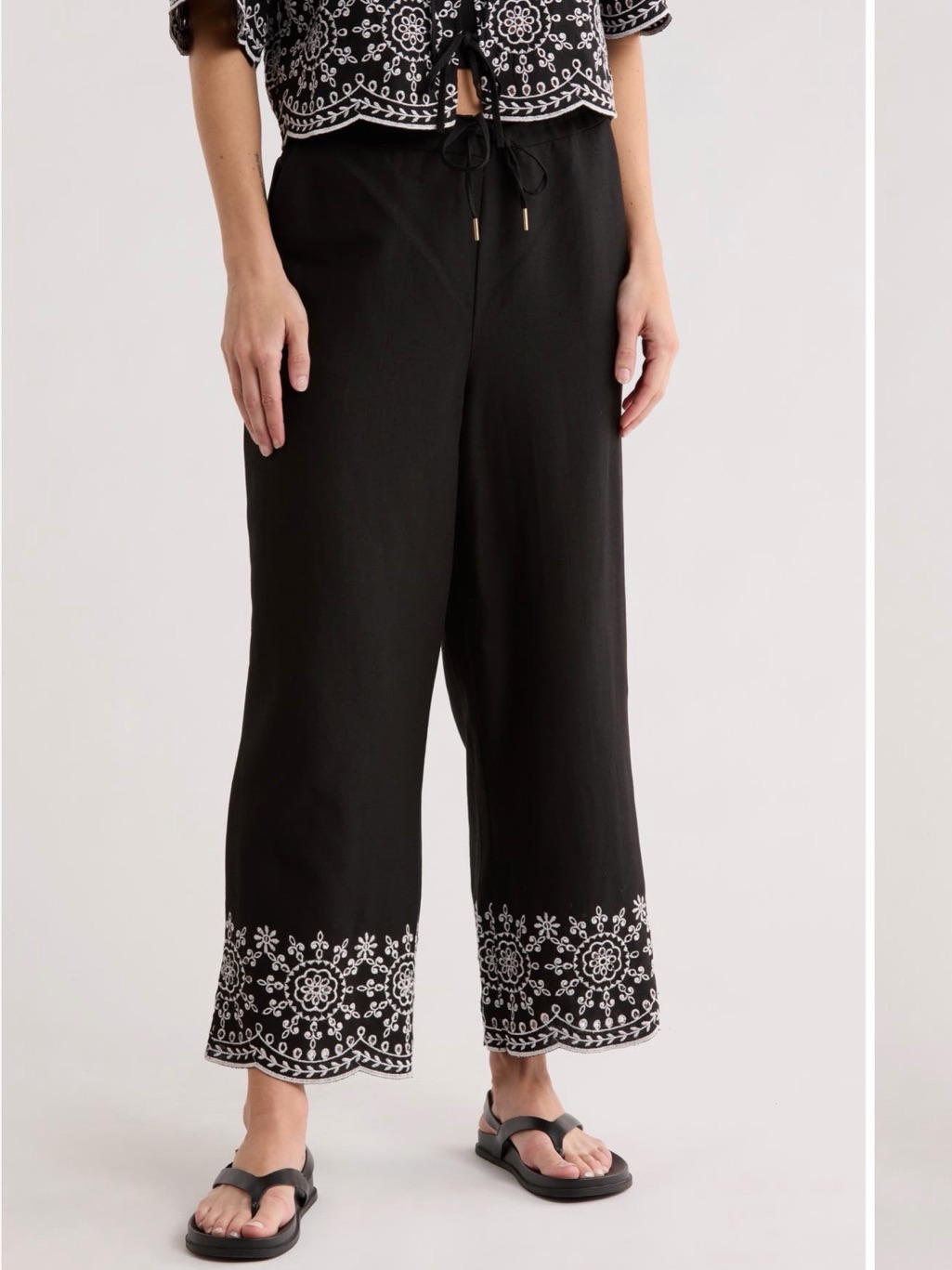 Ellen Tracy Black Pull-On Wide Leg Pants
